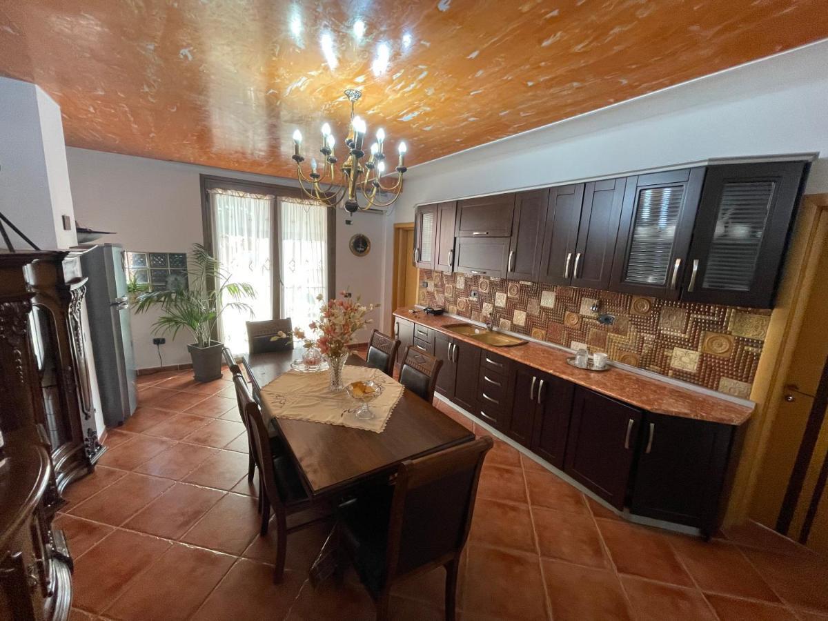 Venus - Cozy Apt With Terrace Vlorë Εξωτερικό φωτογραφία